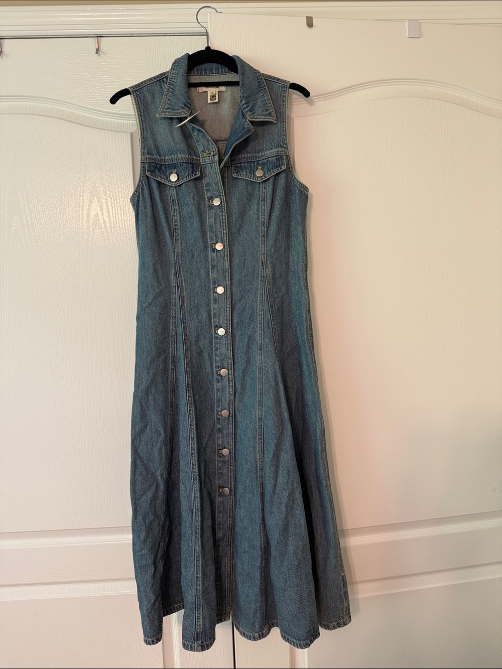 Madewell Sleeveless Denim Midi Dress in Medium Blue - Picture 5 of 6